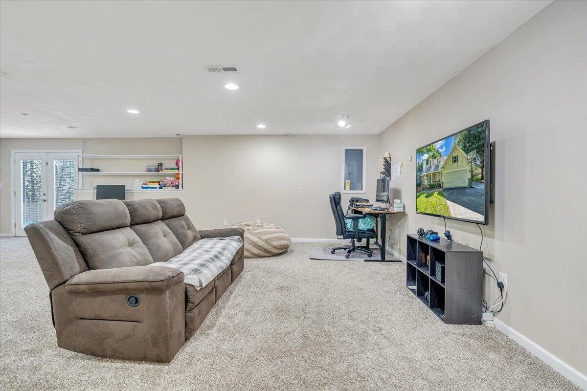 1425 Virginia Ridge DR - Photo 17