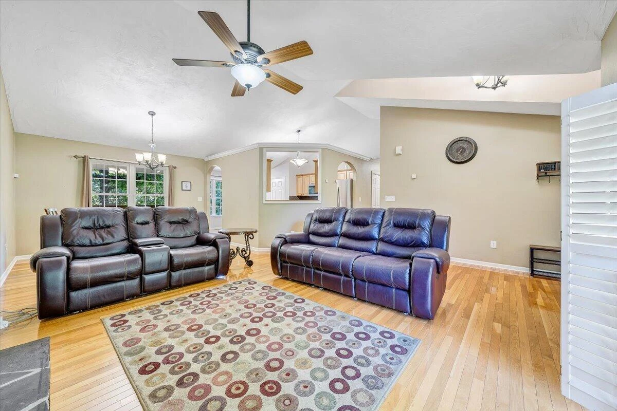 1425 Virginia Ridge DR - Photo 5