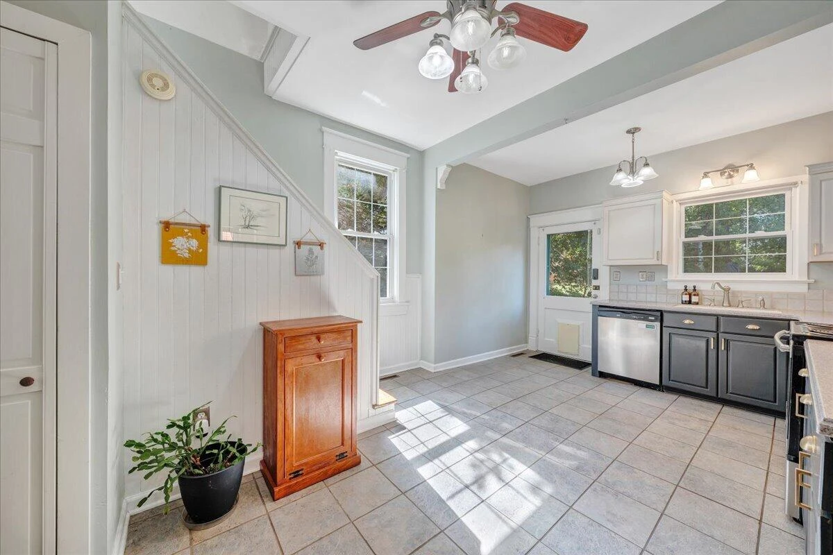 609 Allison AVE SW - Photo 21