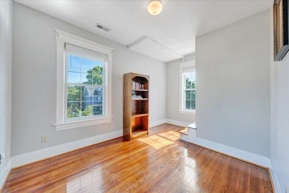 609 Allison AVE SW - Photo 31