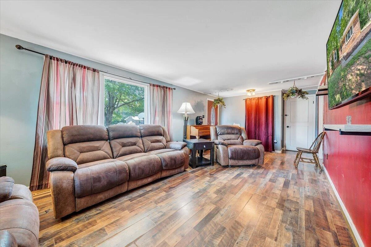390 Rakes RD - Photo 4
