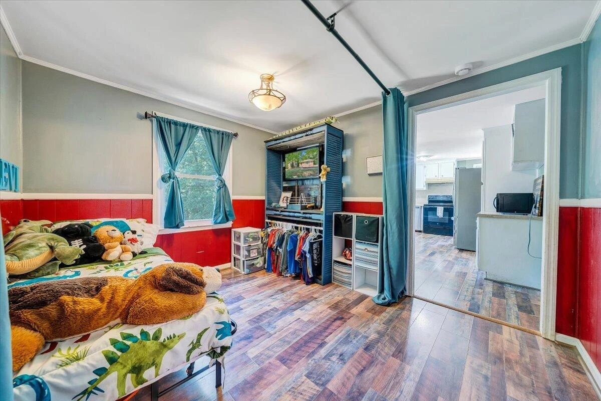 390 Rakes RD - Photo 5
