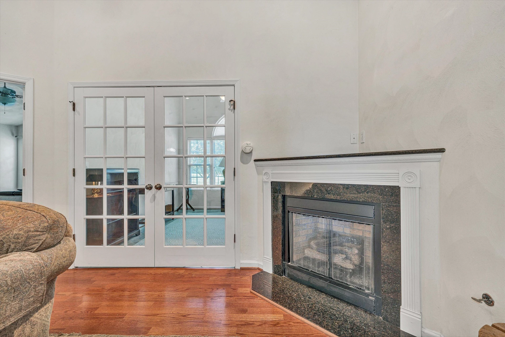 4904 Renee LN - Photo 12