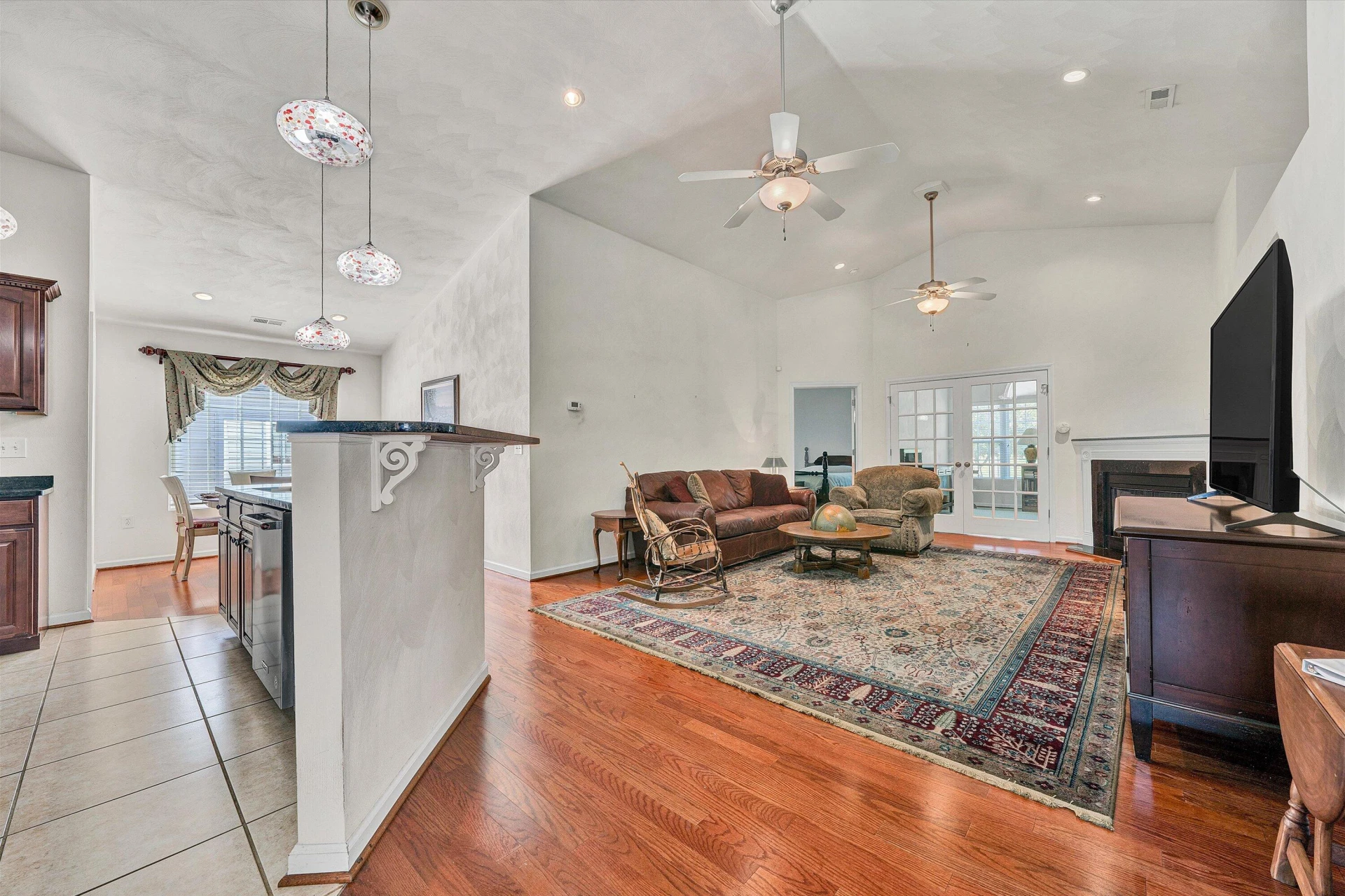 4904 Renee LN - Photo 13