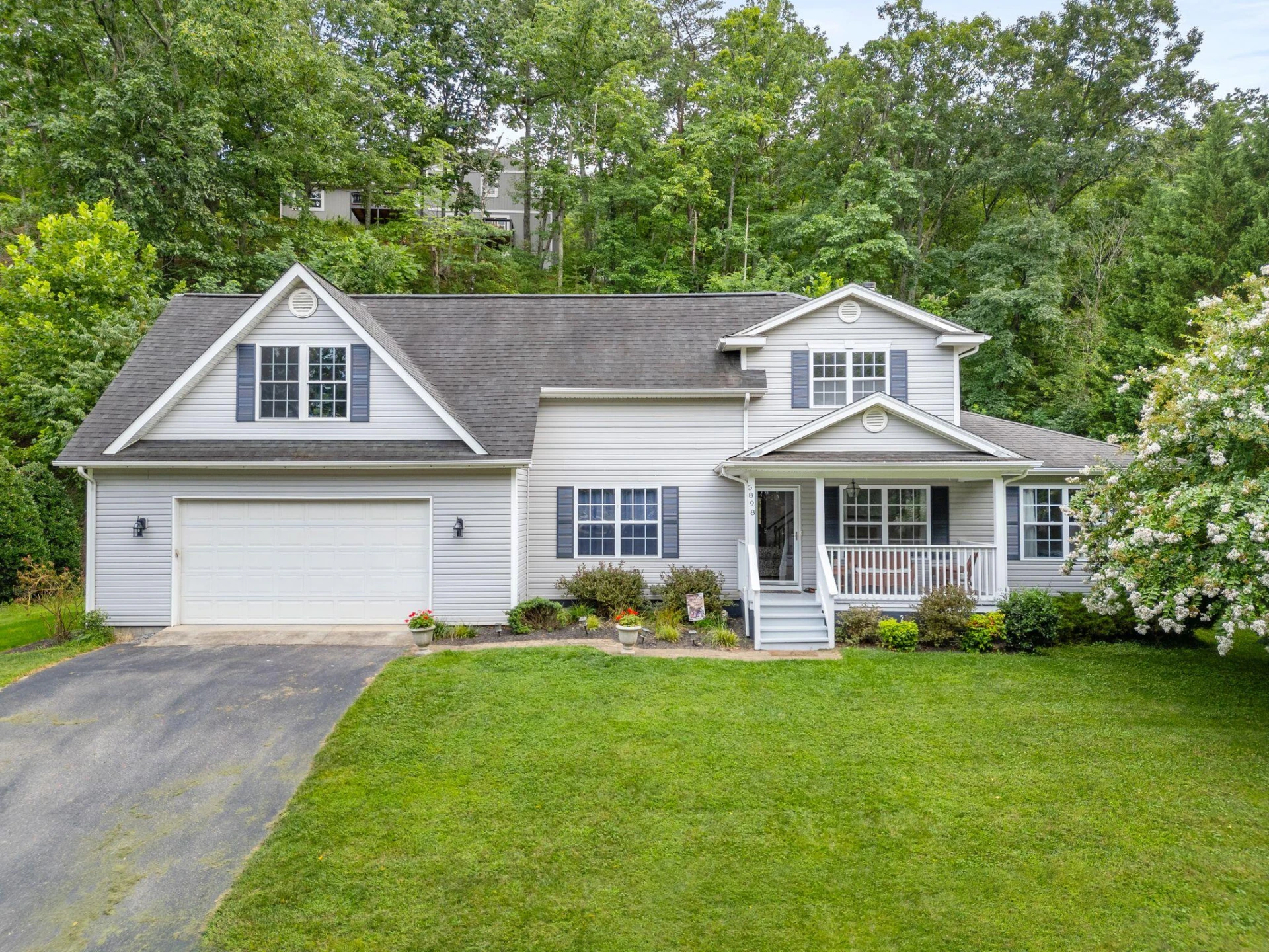 5898 Lakemont DR - Photo 2