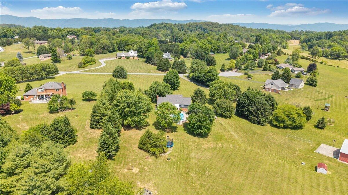144 E Arrowhead CT - Photo 110
