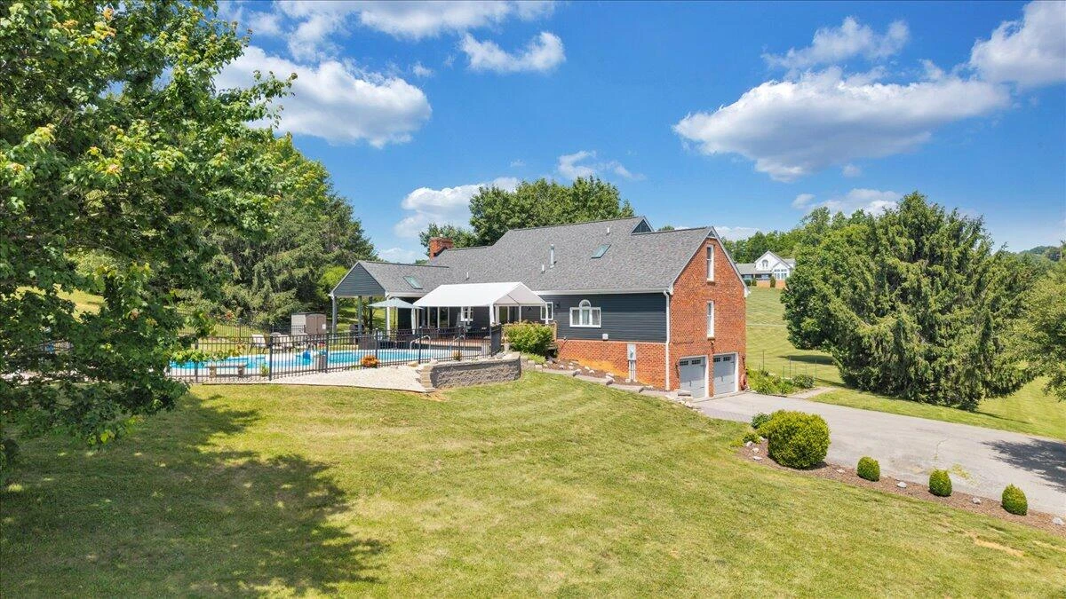 144 E Arrowhead CT - Photo 117