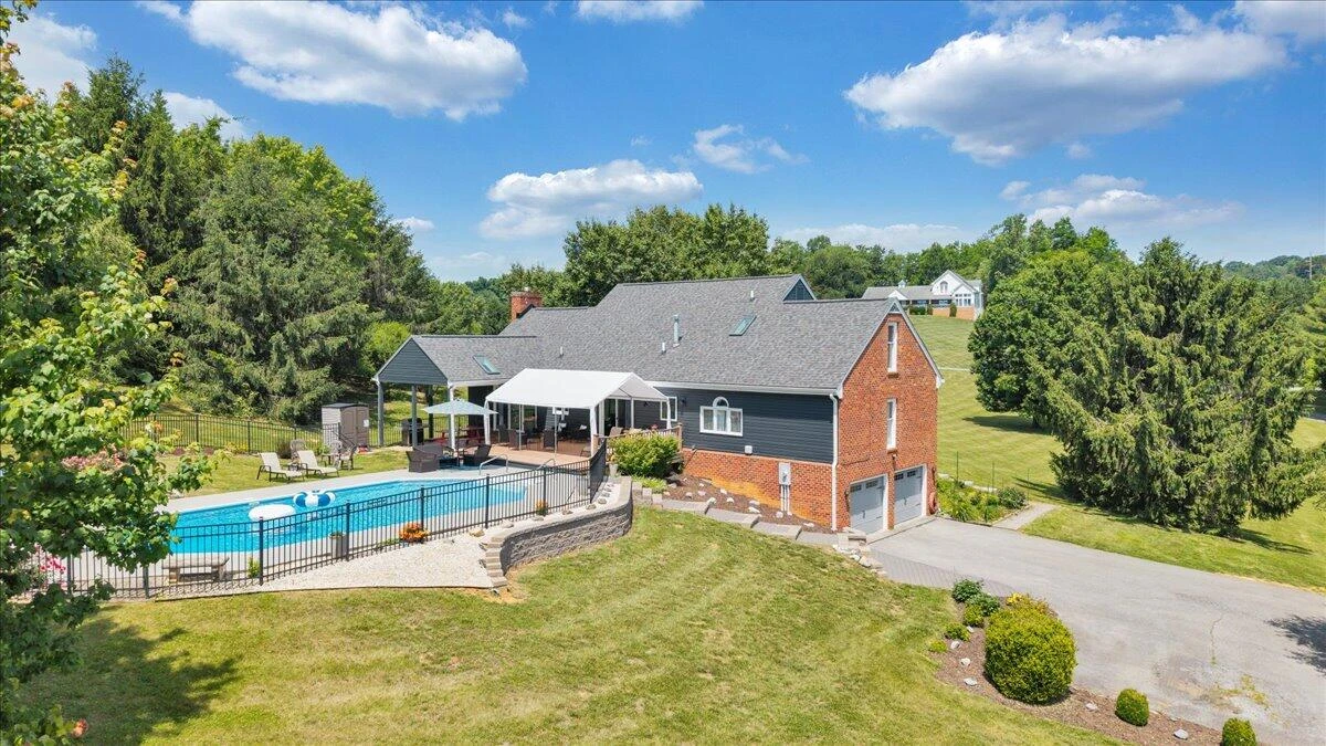 144 E Arrowhead CT - Photo 118