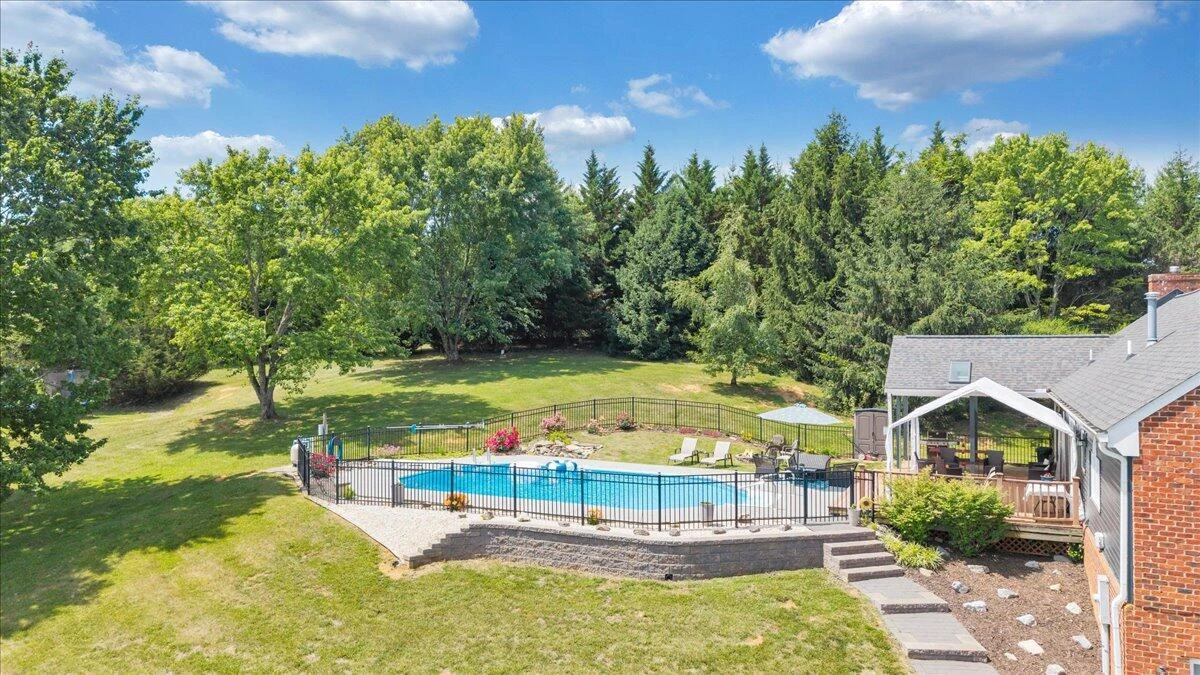 144 E Arrowhead CT - Photo 119