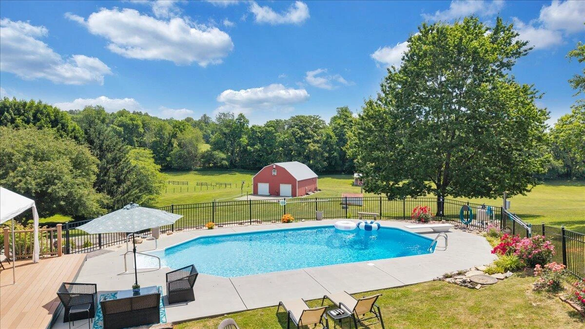 144 E Arrowhead CT - Photo 122