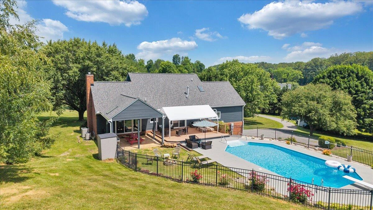 144 E Arrowhead CT - Photo 123