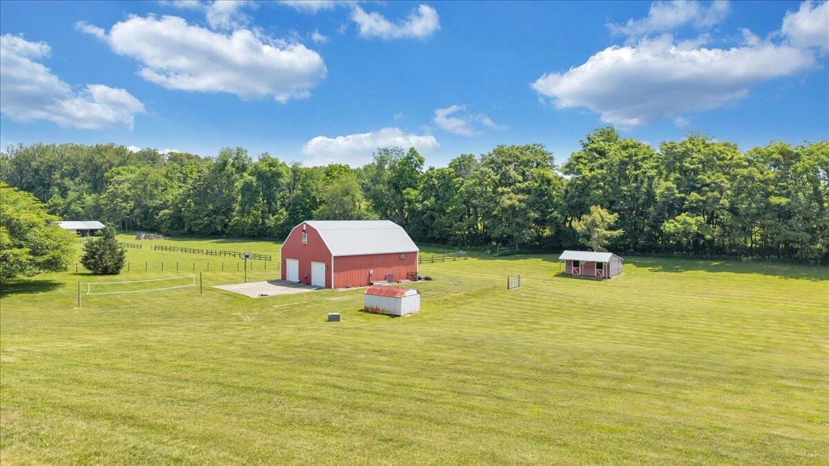 144 E Arrowhead CT - Photo 125
