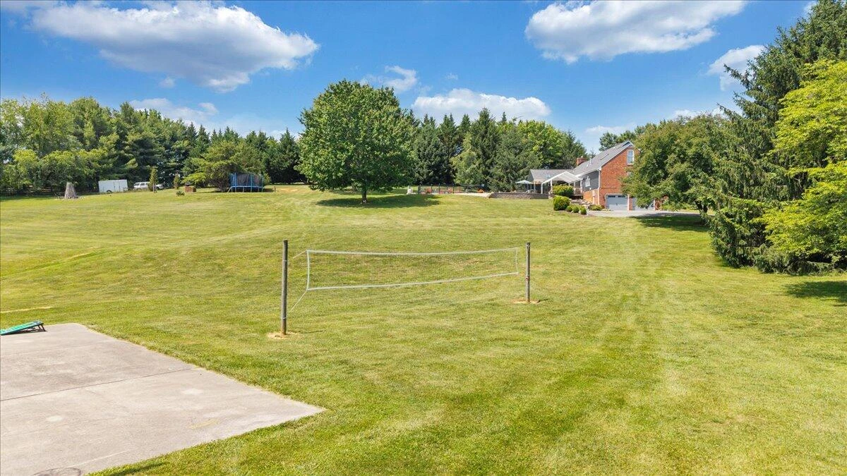 144 E Arrowhead CT - Photo 128