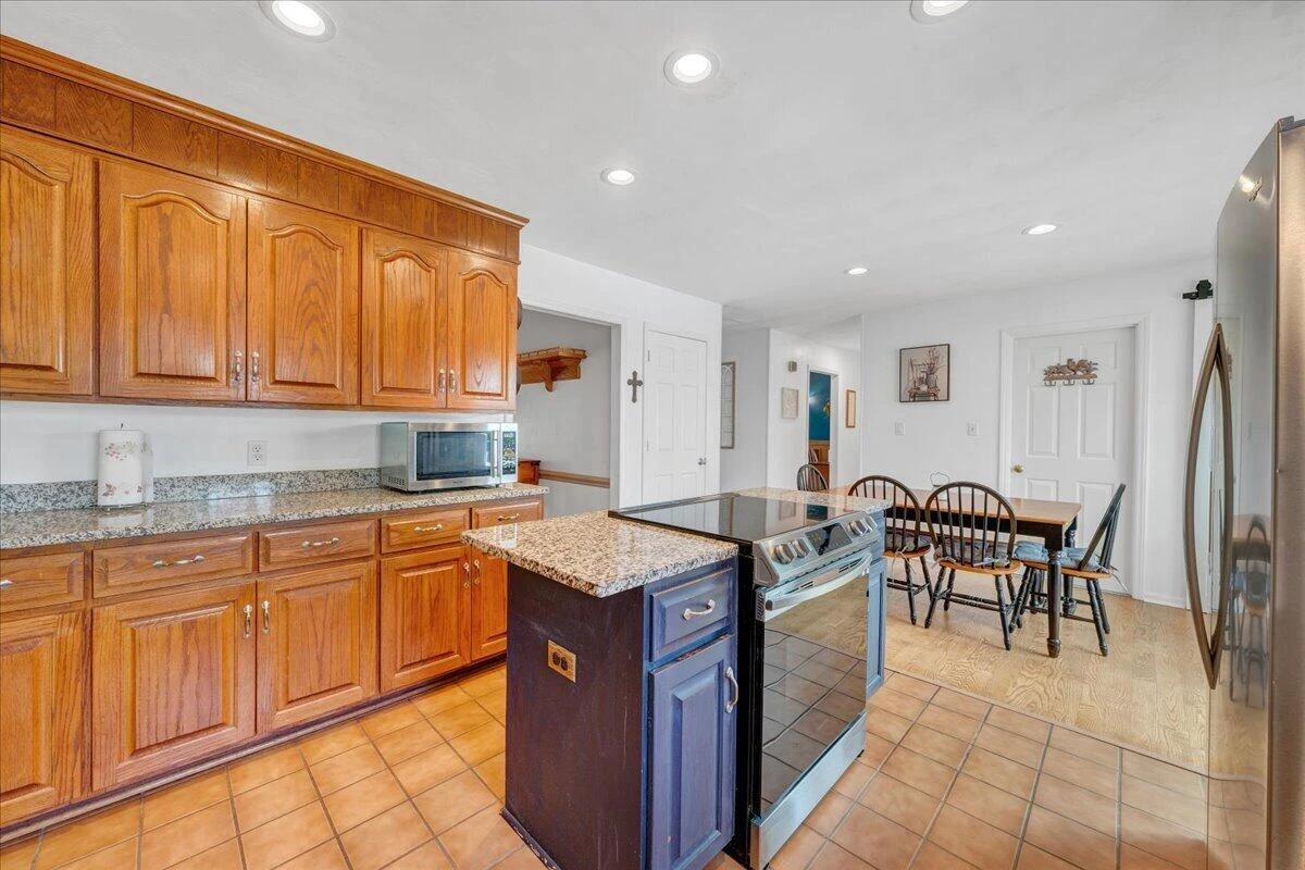 144 E Arrowhead CT - Photo 14