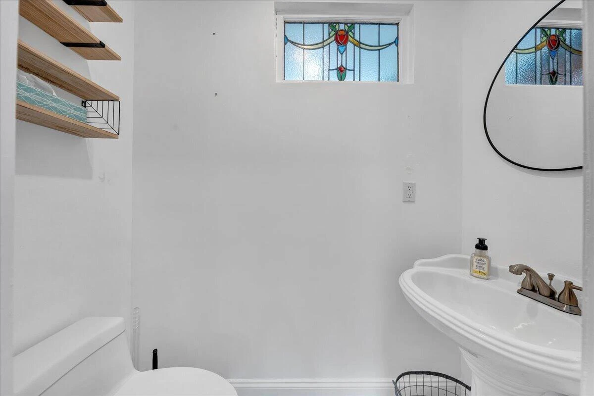 144 E Arrowhead CT - Photo 28