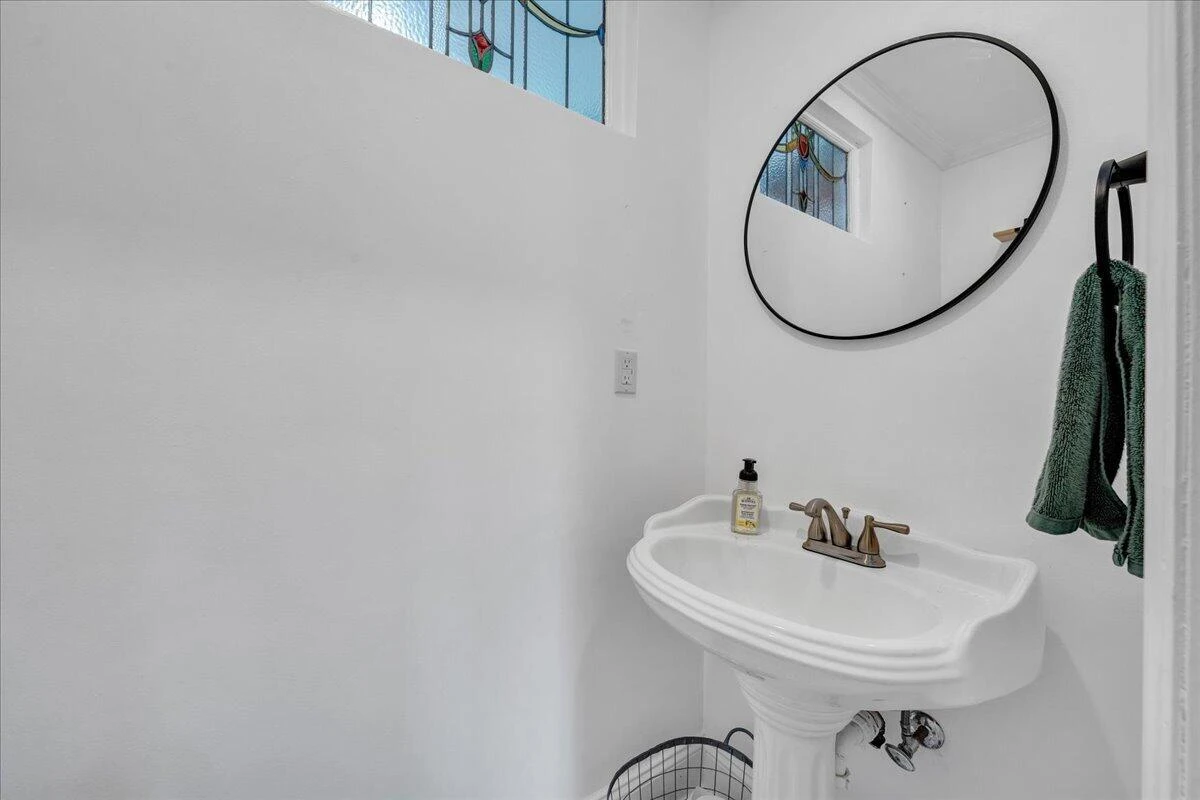144 E Arrowhead CT - Photo 29
