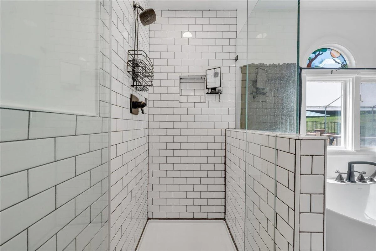 144 E Arrowhead CT - Photo 37