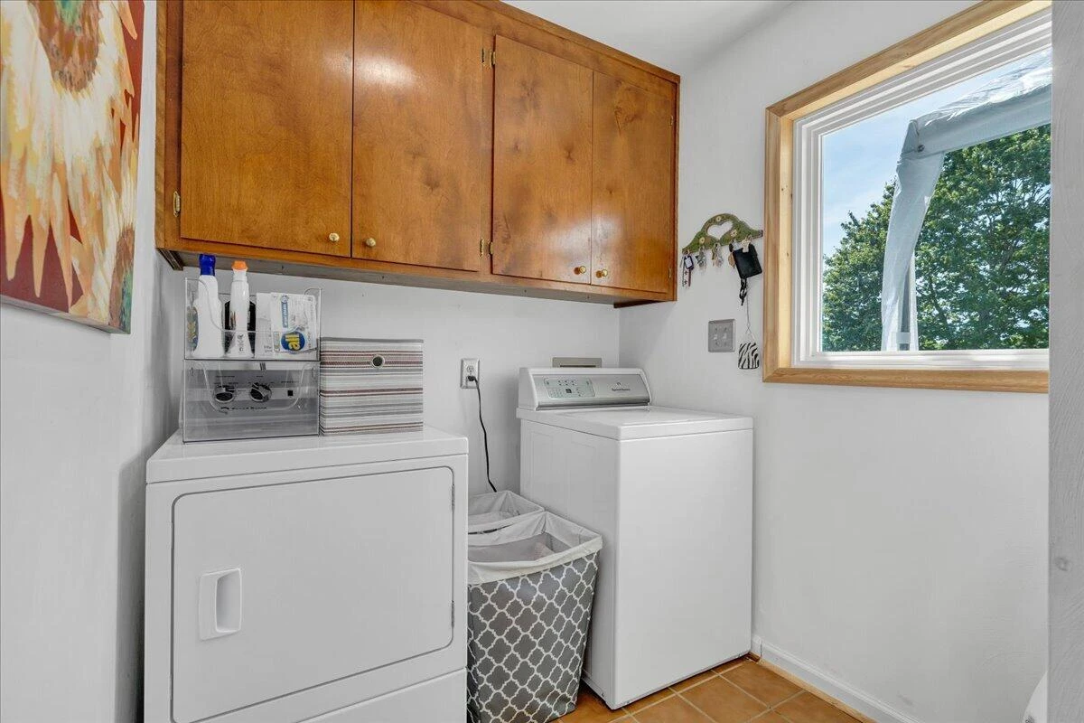 144 E Arrowhead CT - Photo 40