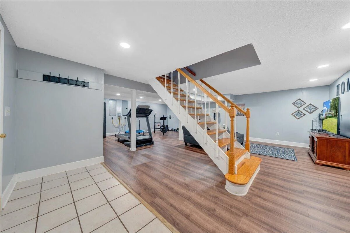 144 E Arrowhead CT - Photo 56
