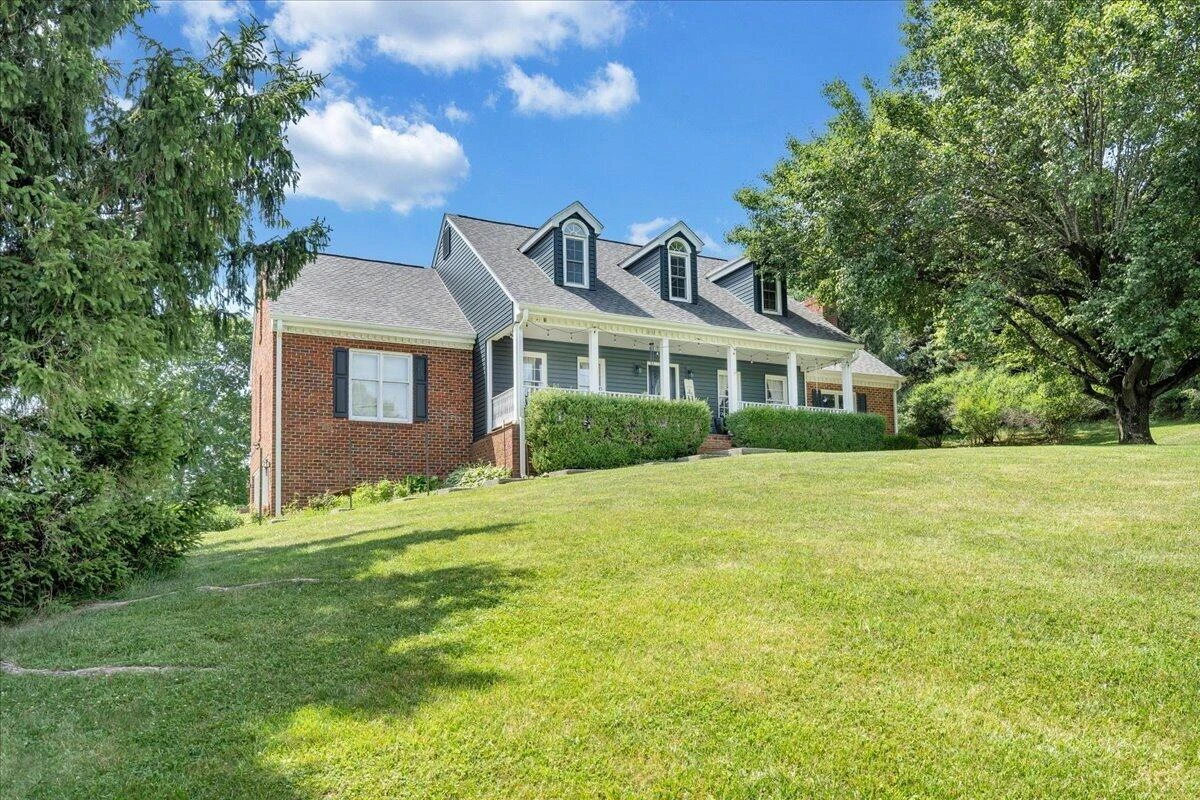144 E Arrowhead CT - Photo 73