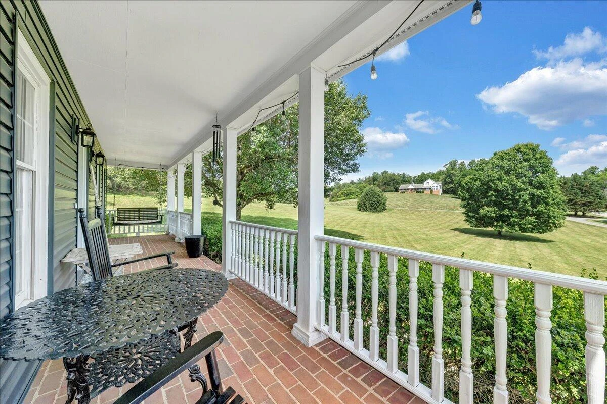 144 E Arrowhead CT - Photo 78