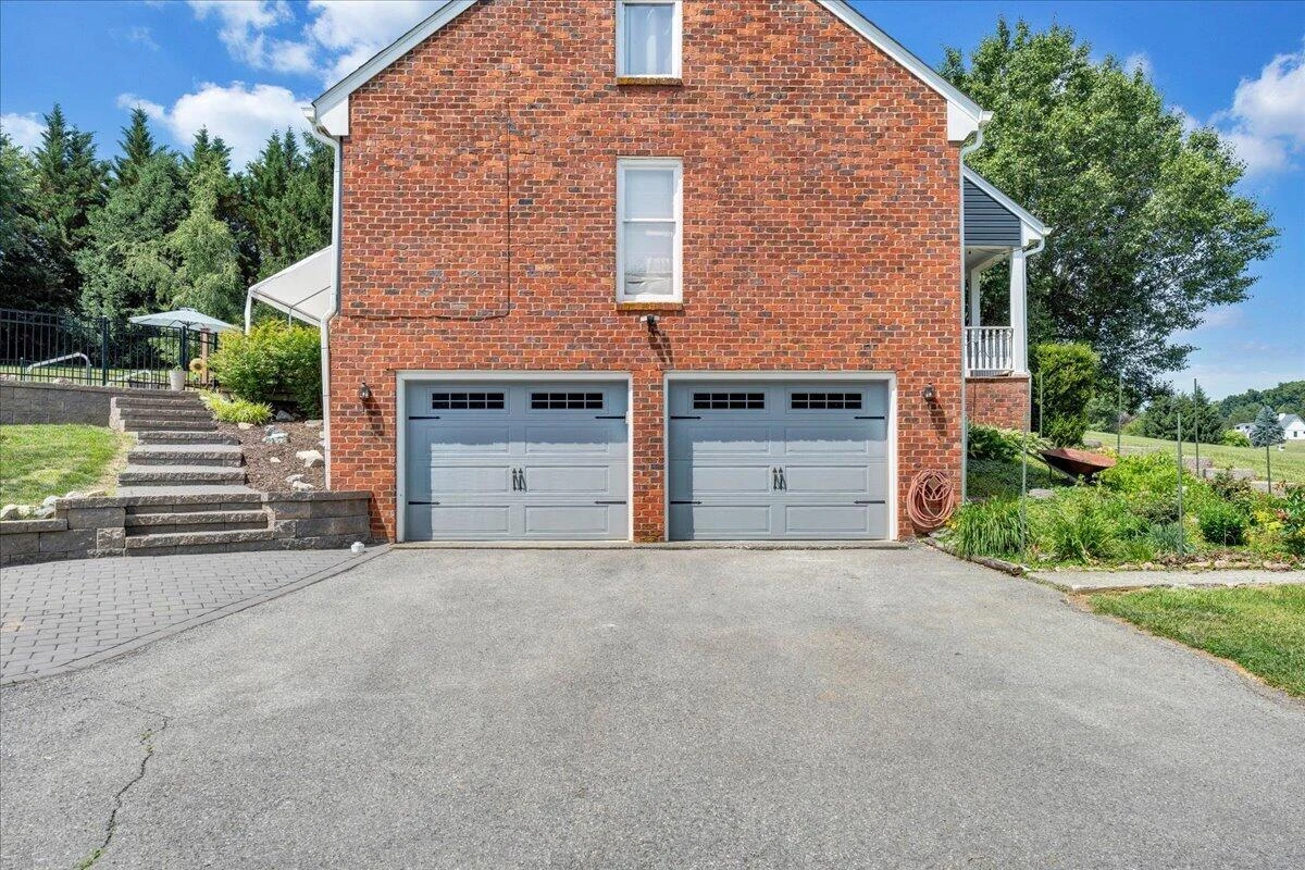144 E Arrowhead CT - Photo 79