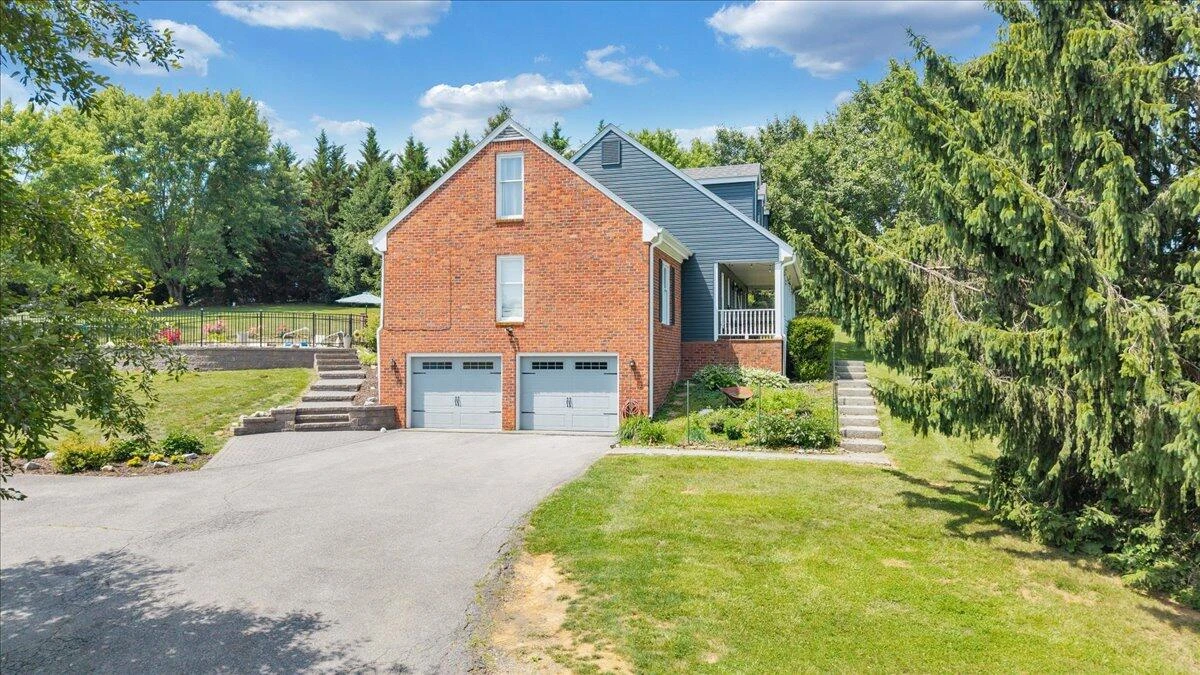 144 E Arrowhead CT - Photo 94