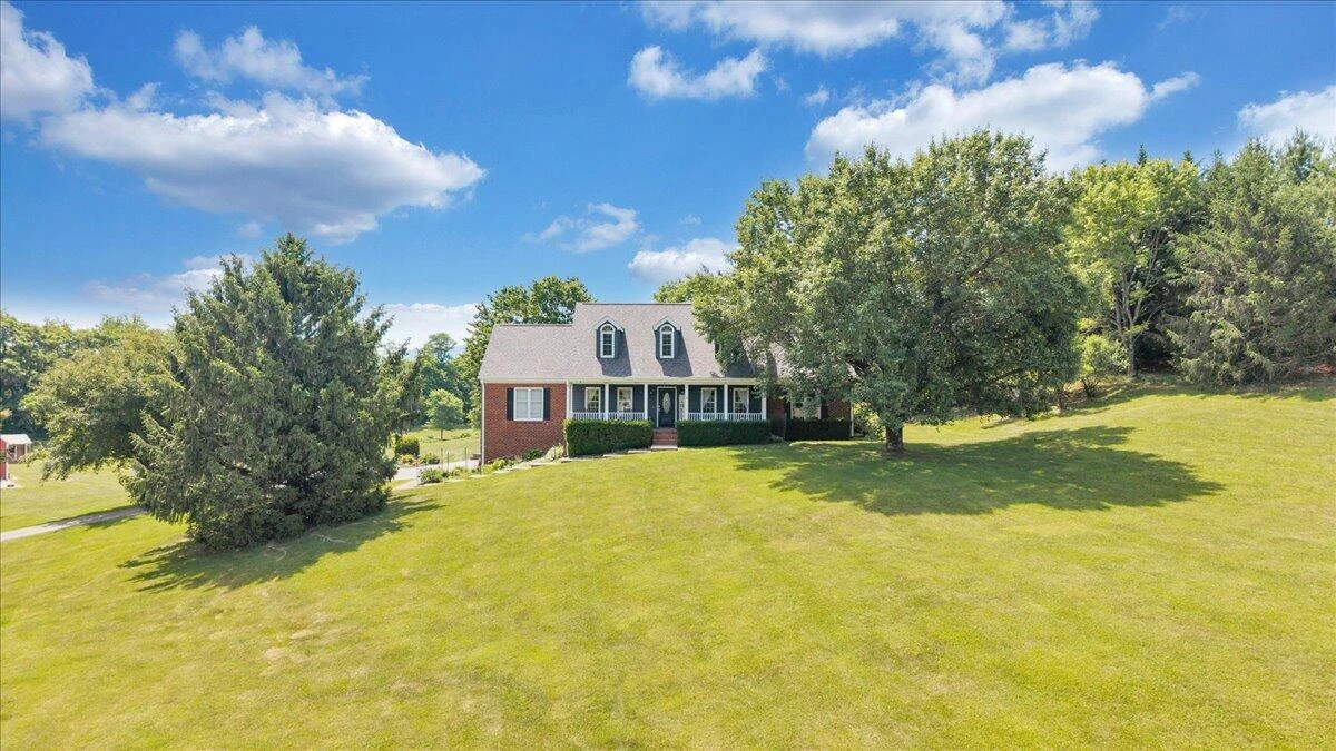 144 E Arrowhead CT - Photo 99