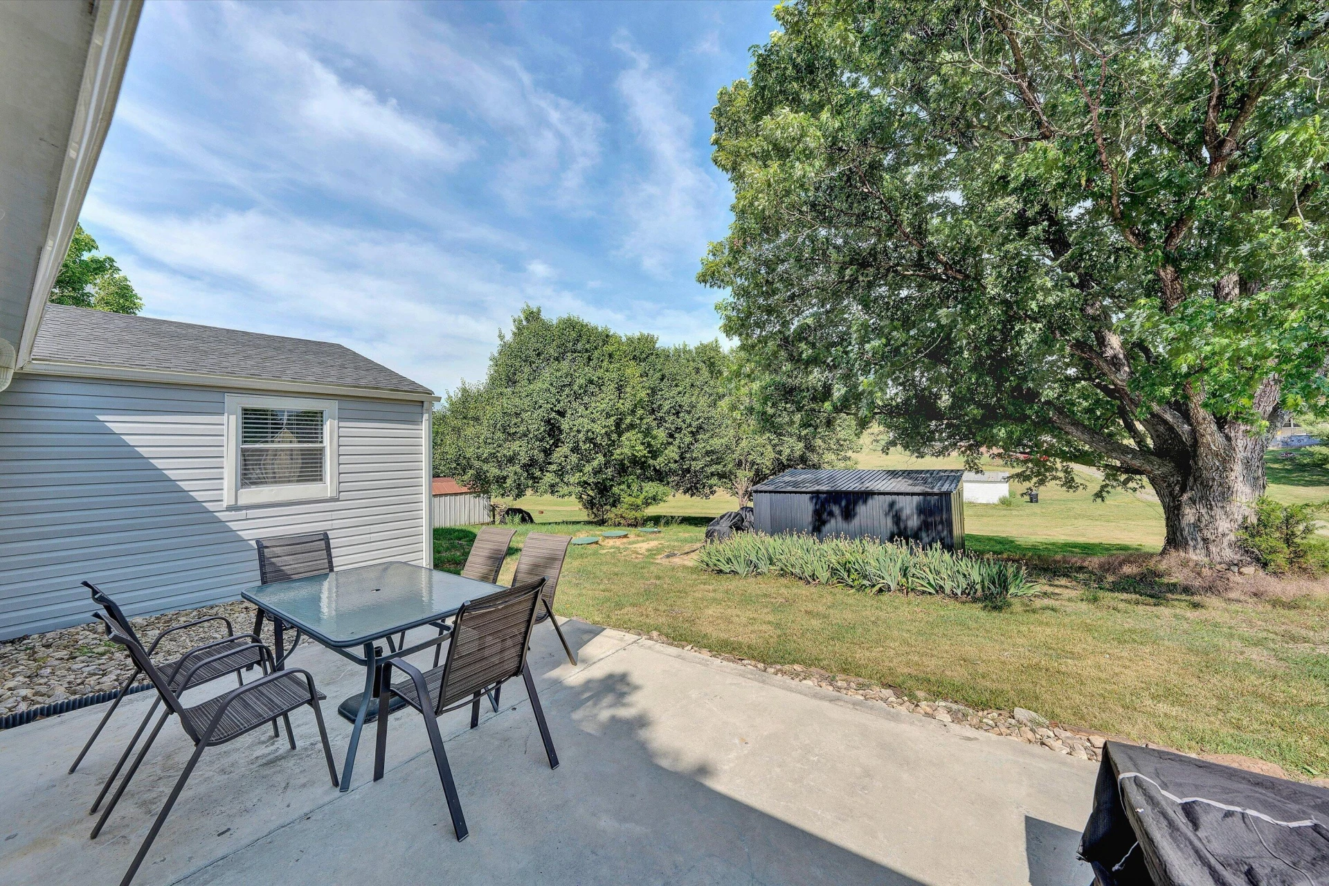 145 Amsterdam RD - Photo 28