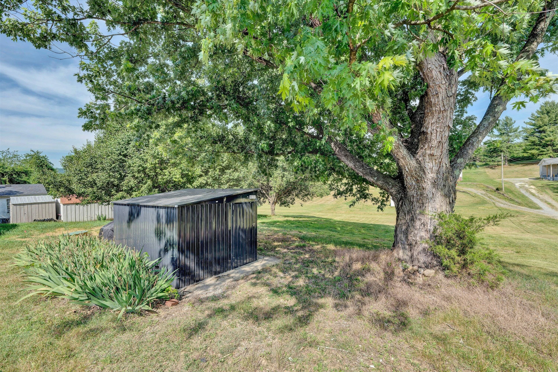 145 Amsterdam RD - Photo 30