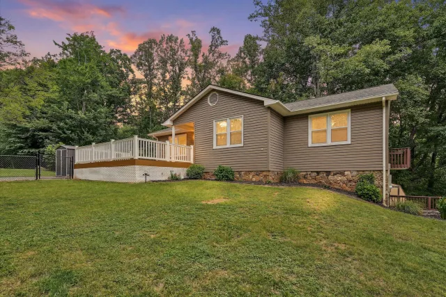 190 Brookrun DR, Callaway, VA, 24067