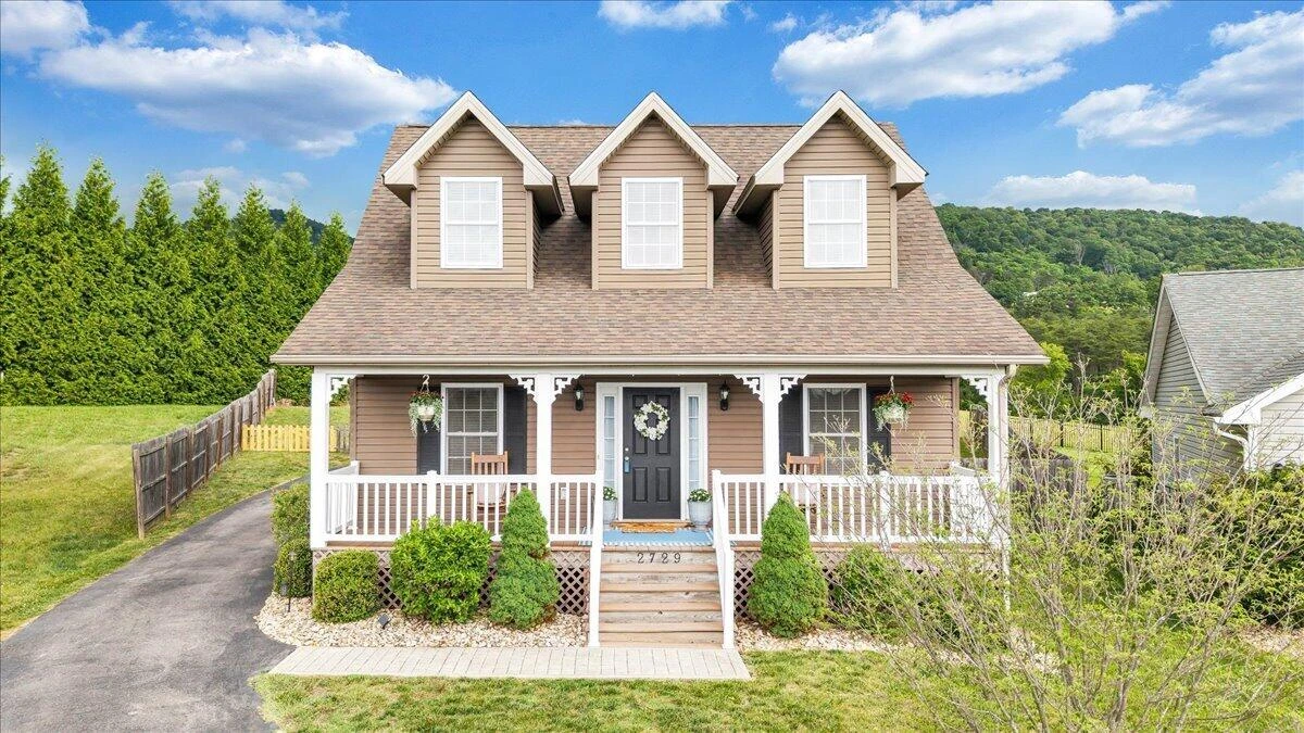 2729 Paddington Station LN - Photo 2