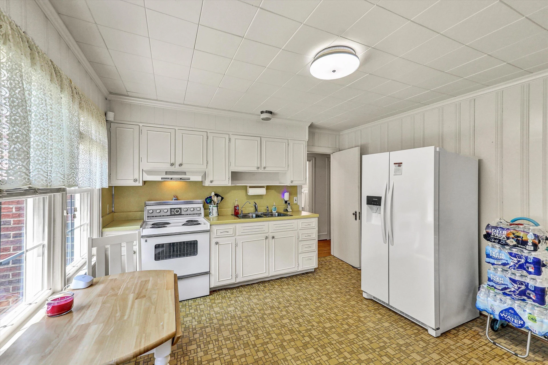 225 HILLCREST DR - Photo 15