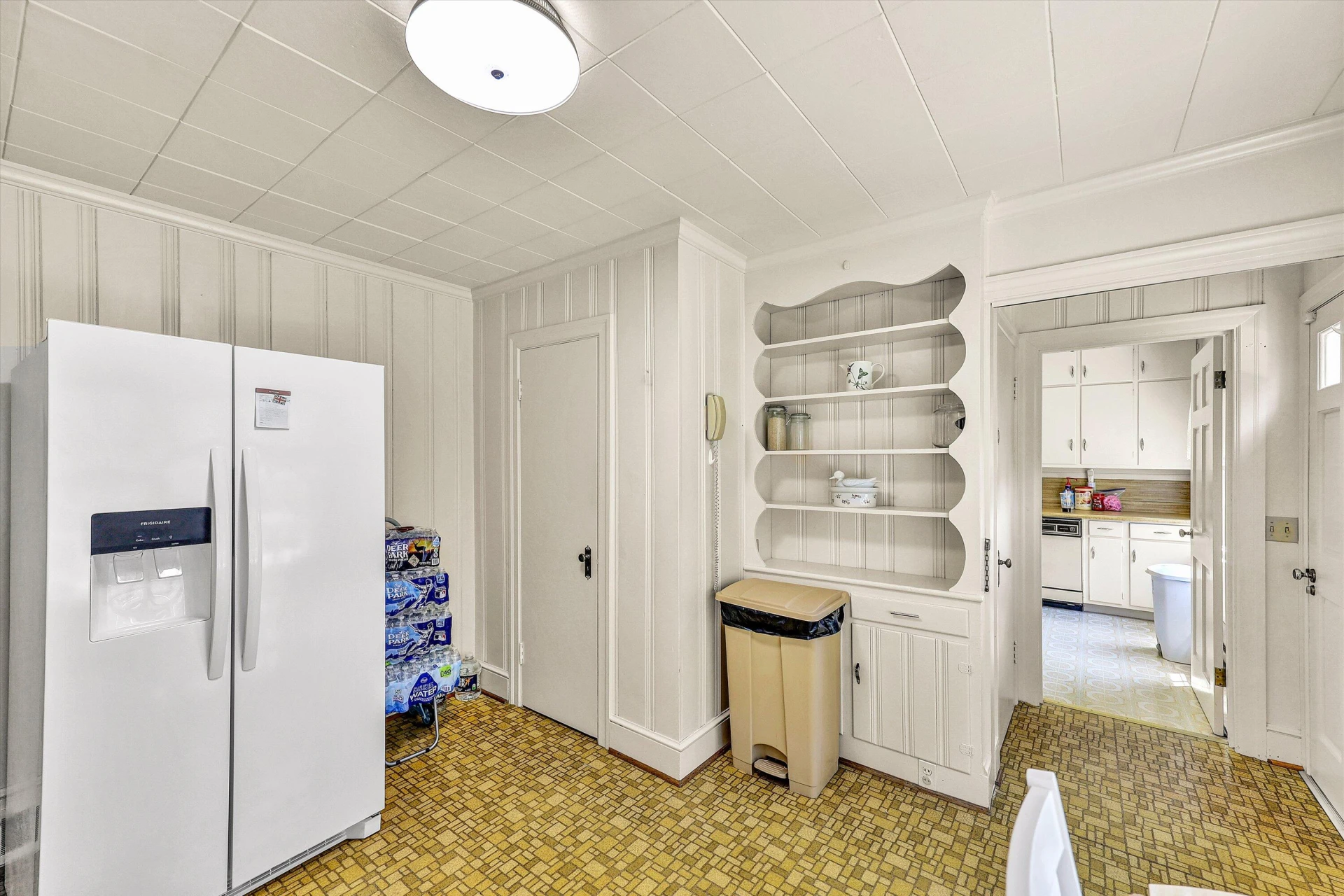 225 HILLCREST DR - Photo 17