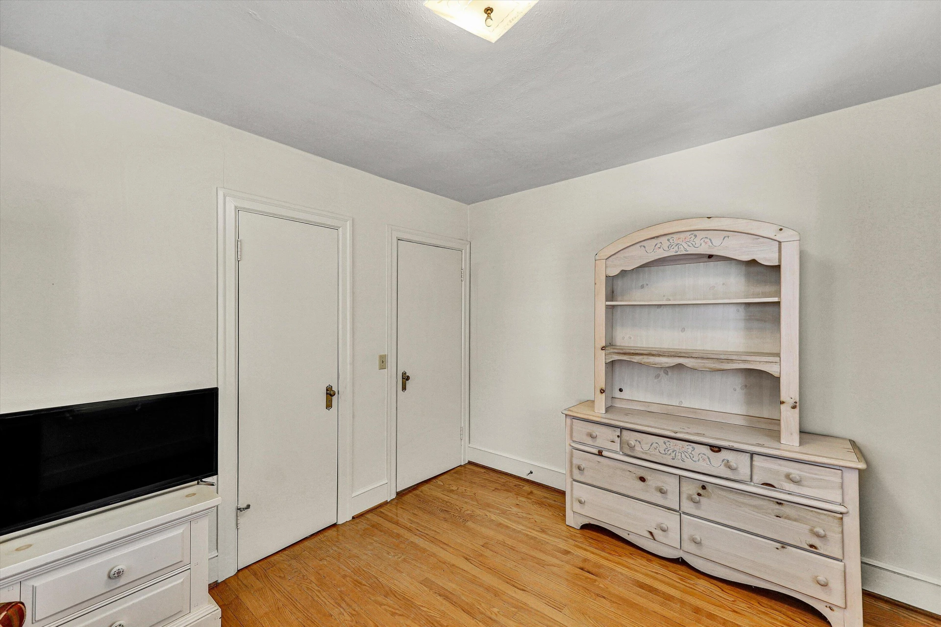 225 HILLCREST DR - Photo 28
