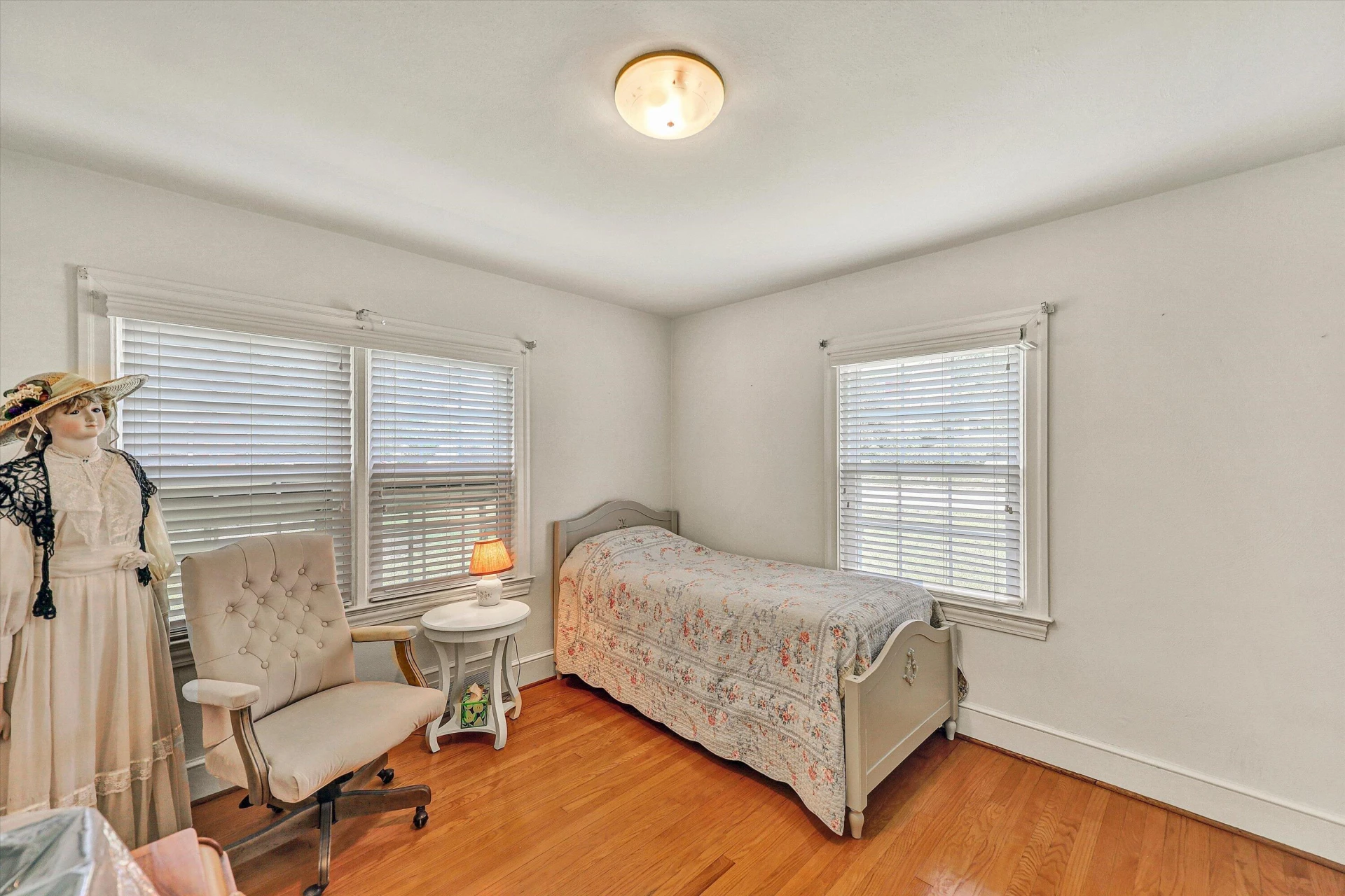 225 HILLCREST DR - Photo 31