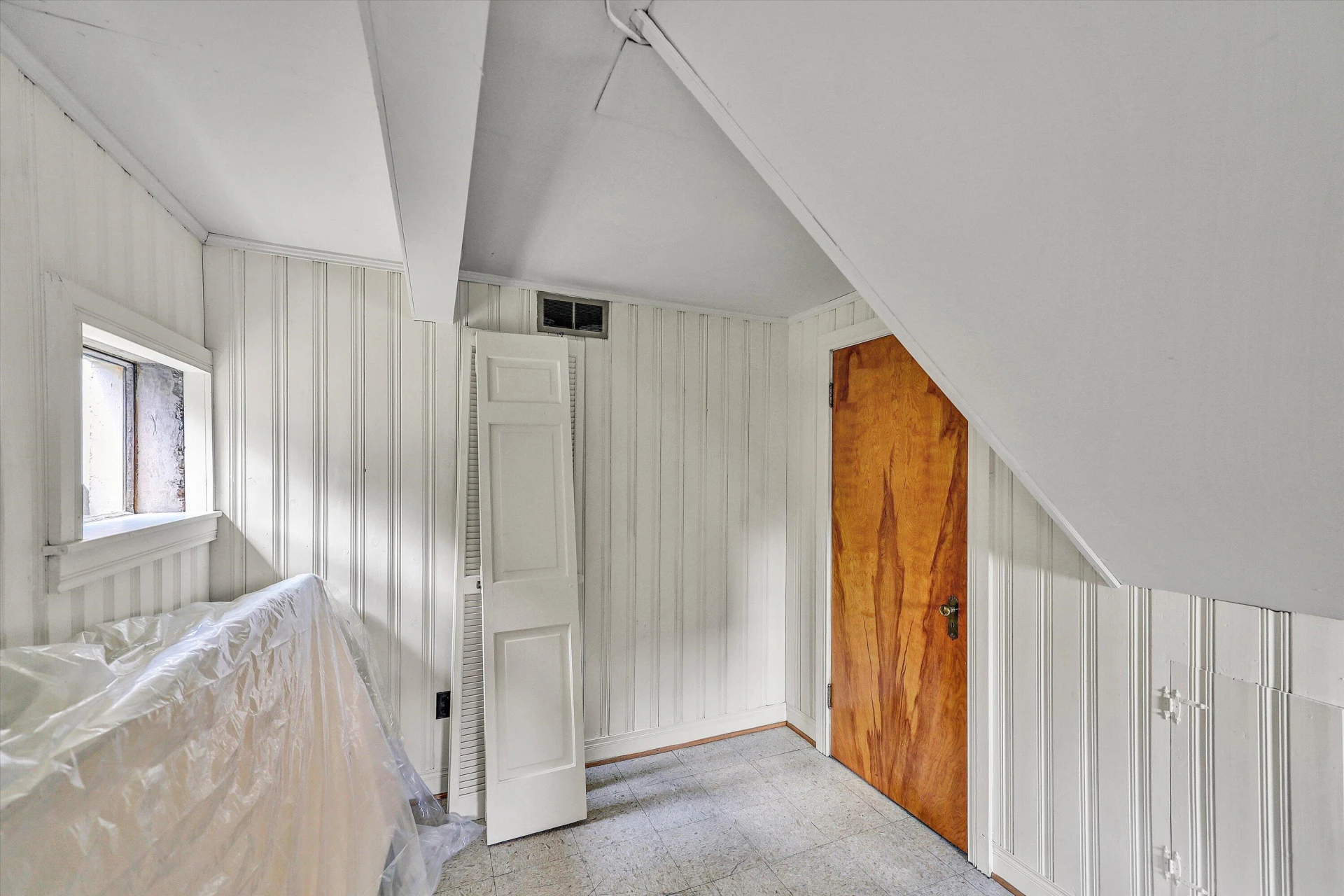 225 HILLCREST DR - Photo 41