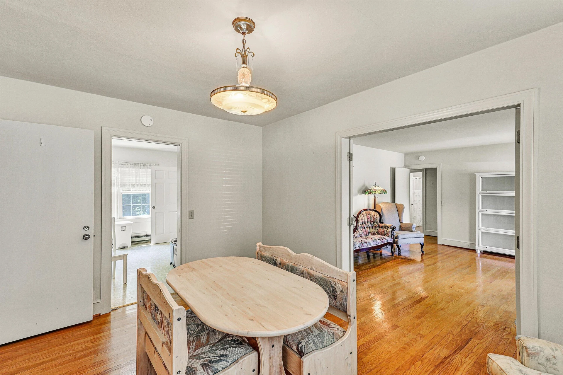 225 HILLCREST DR - Photo 8