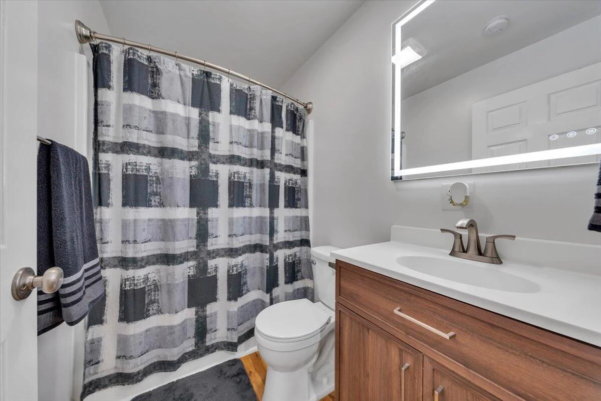 1101 Gearhart RD SE - Photo 17