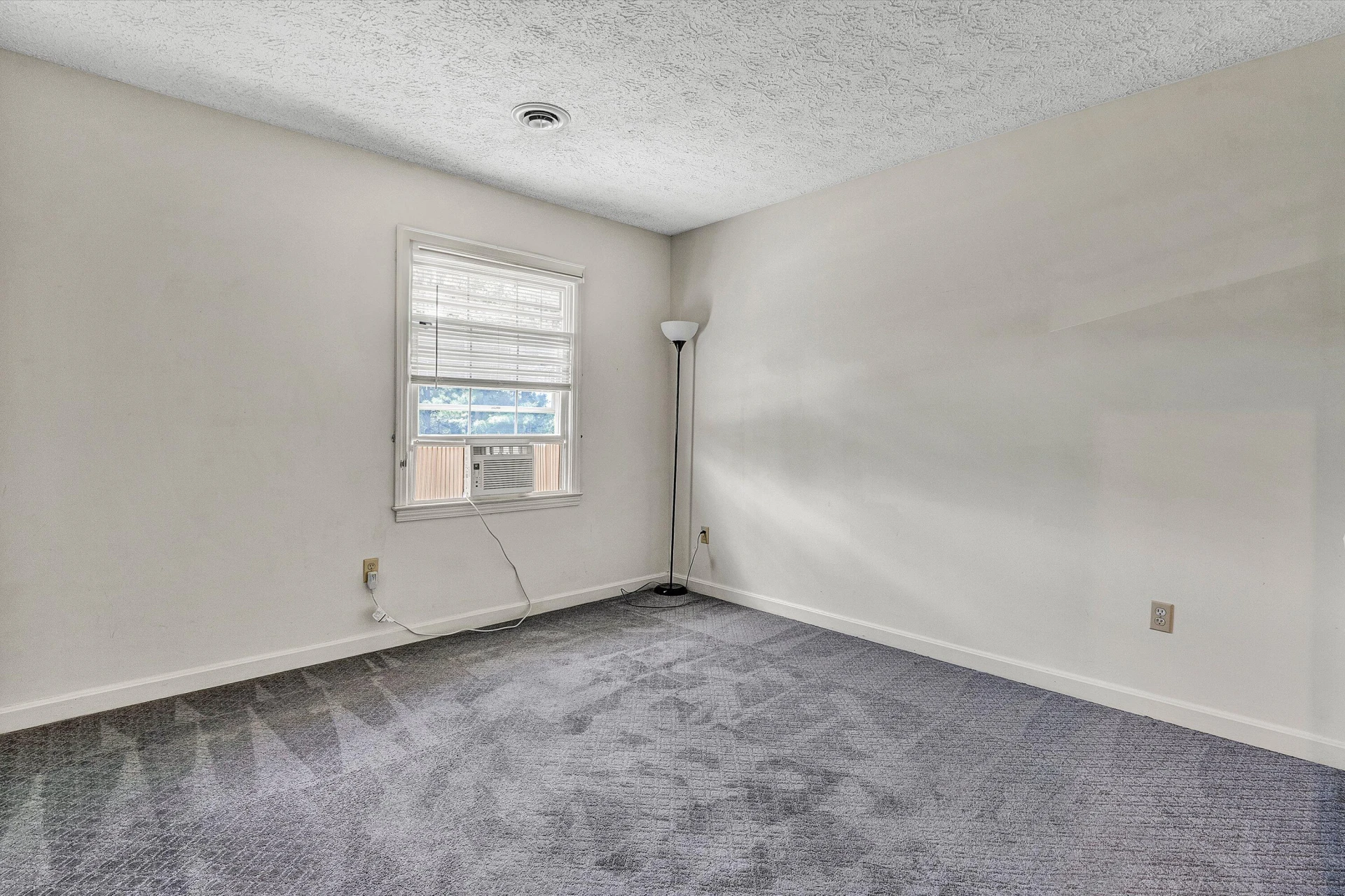 281 Cherokee Hills RD - Photo 18