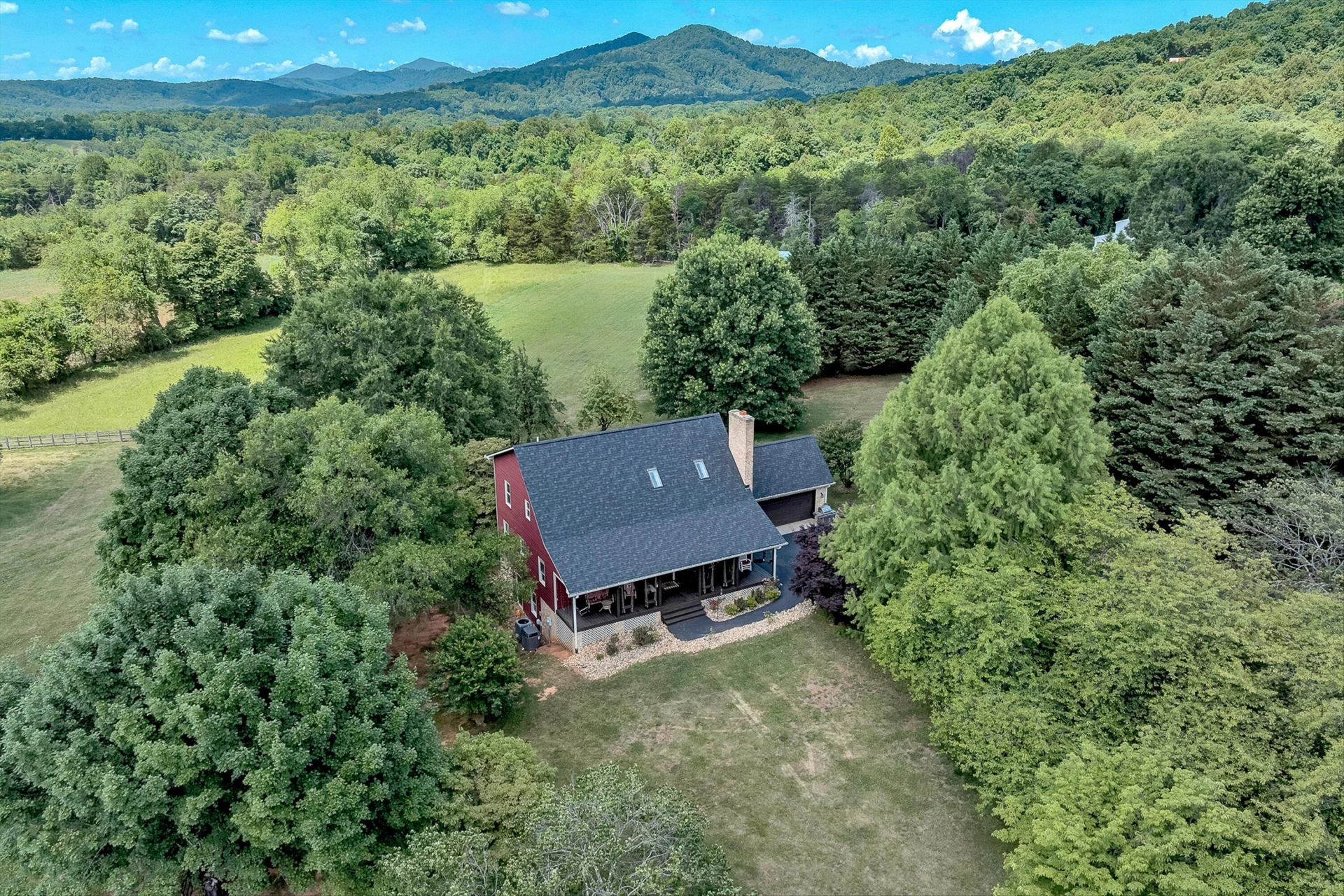 335 DAYTONA DR - Photo 3