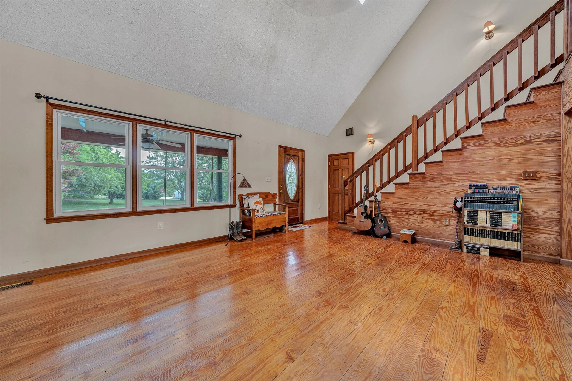 335 DAYTONA DR - Photo 8