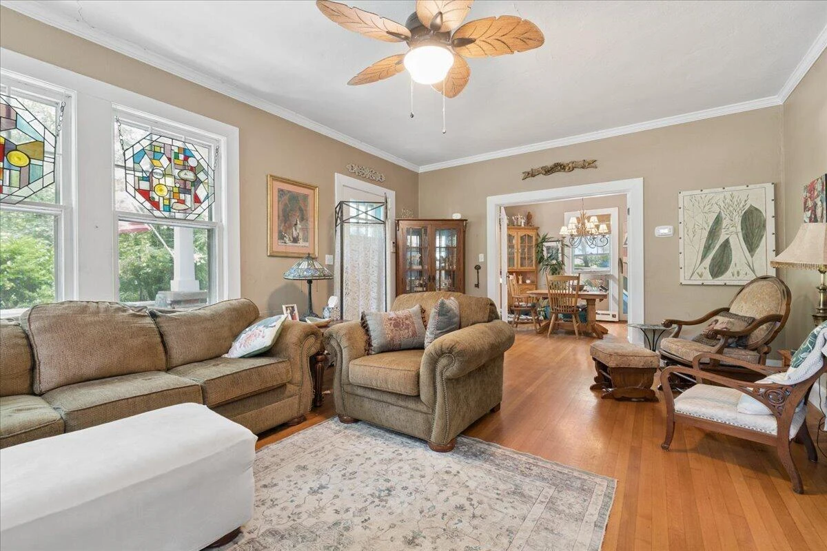 984 Ashland AVE - Photo 6