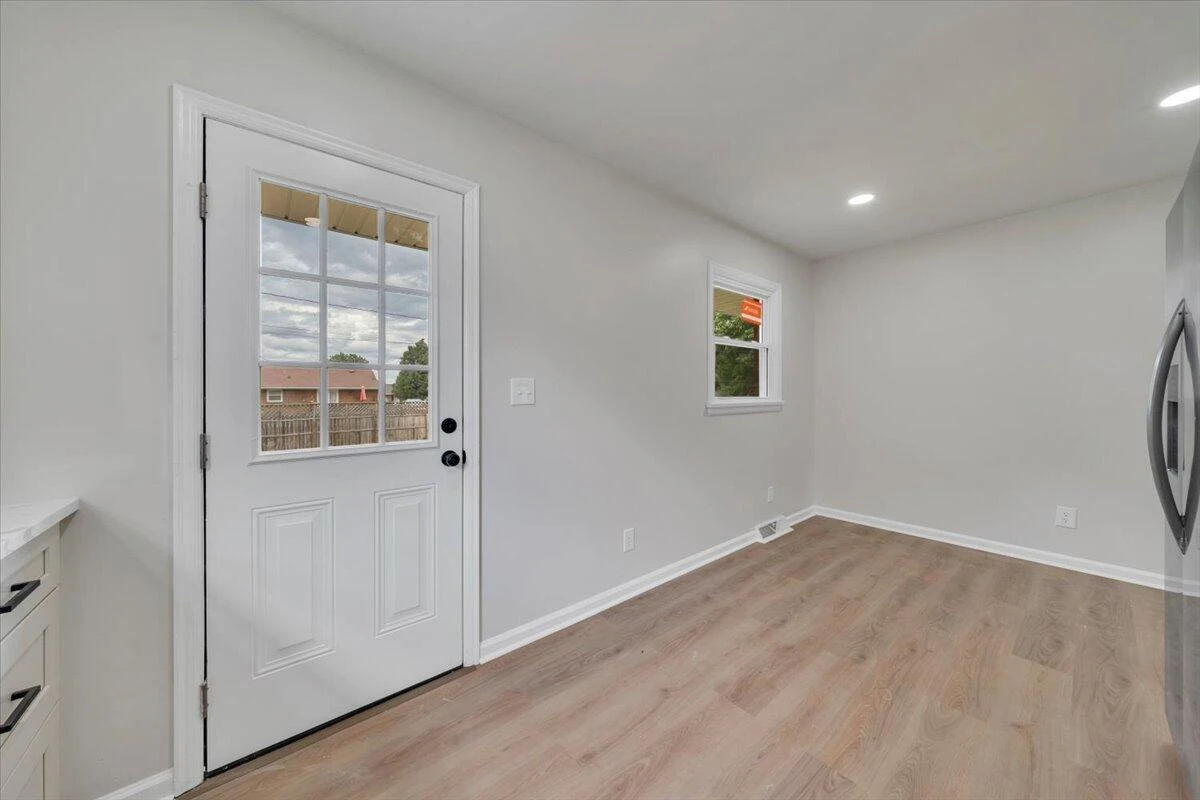 1415 Haydon ST - Photo 14