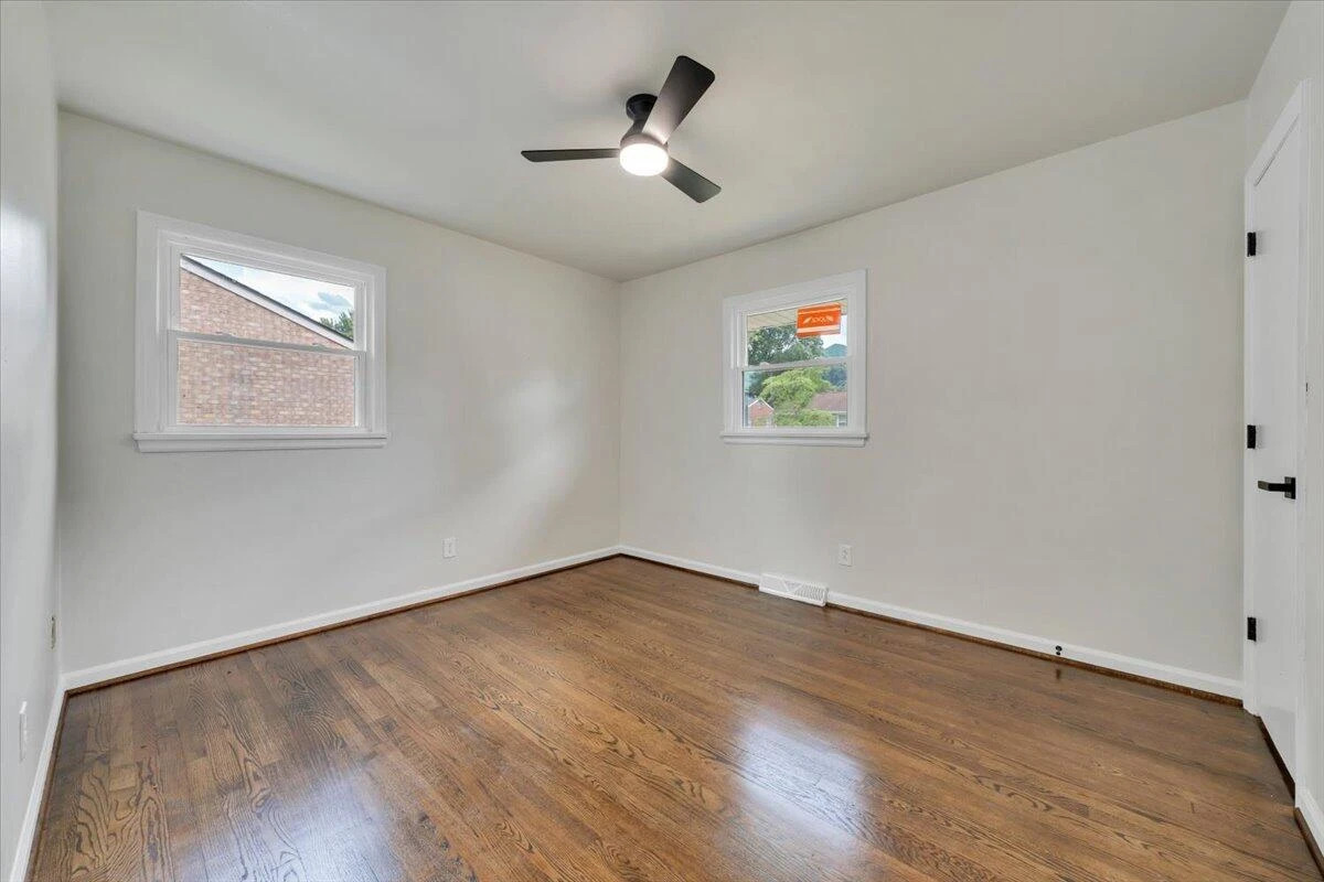 1415 Haydon ST - Photo 15