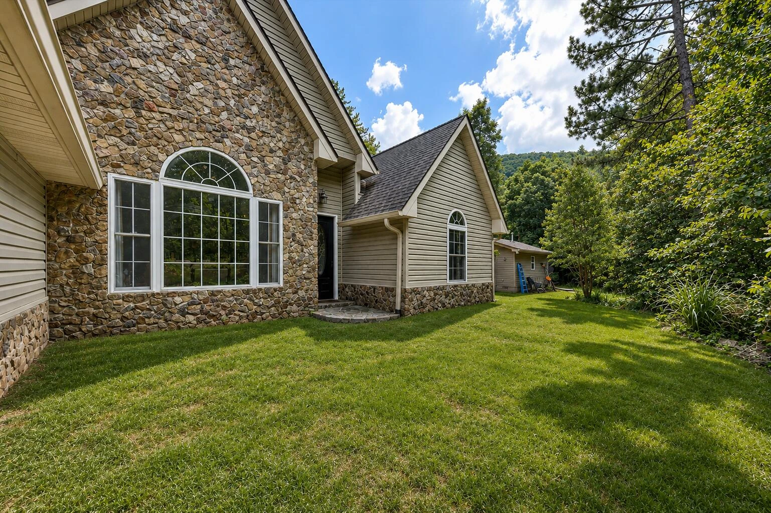 3075 Creekside DR - Photo 6