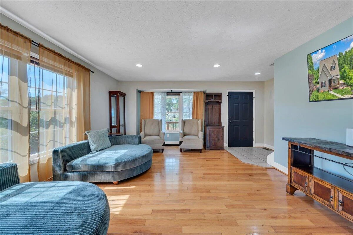 20 Wood Ridge DR - Photo 7