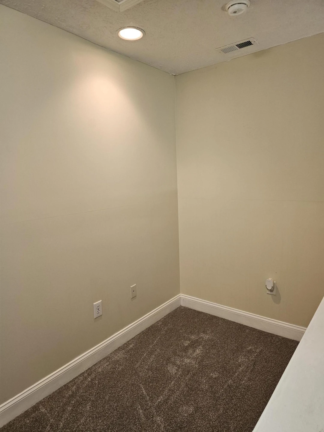 21 Berkeley LN - Photo 43