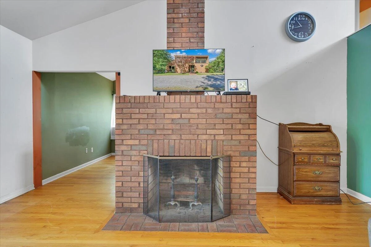 180 Daleview DR - Photo 15