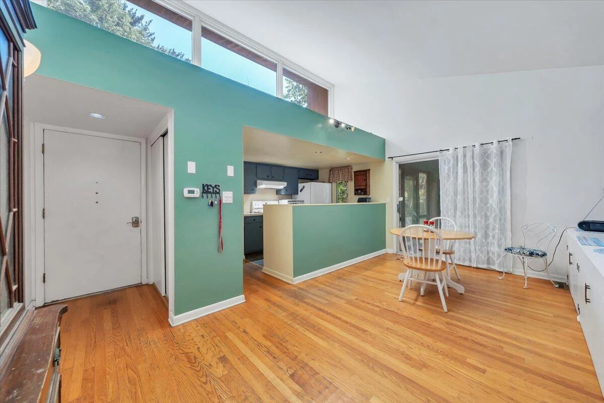 180 Daleview DR - Photo 4